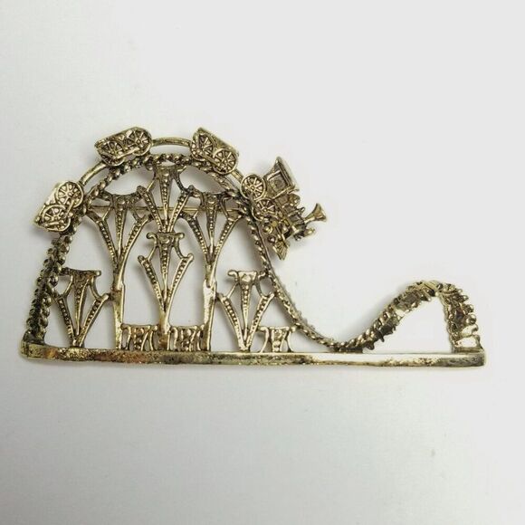 Vintage Roller Coaster Train Tracks Theme Brooch, Gold Tone Lapel Pin, Unsigned - Picture 2 of 6